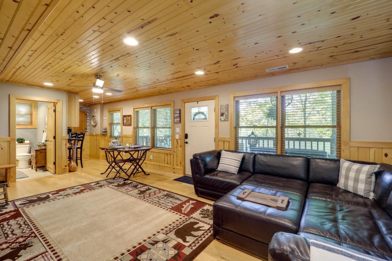 West Jefferson Vacation Rental Near River 外观 照片